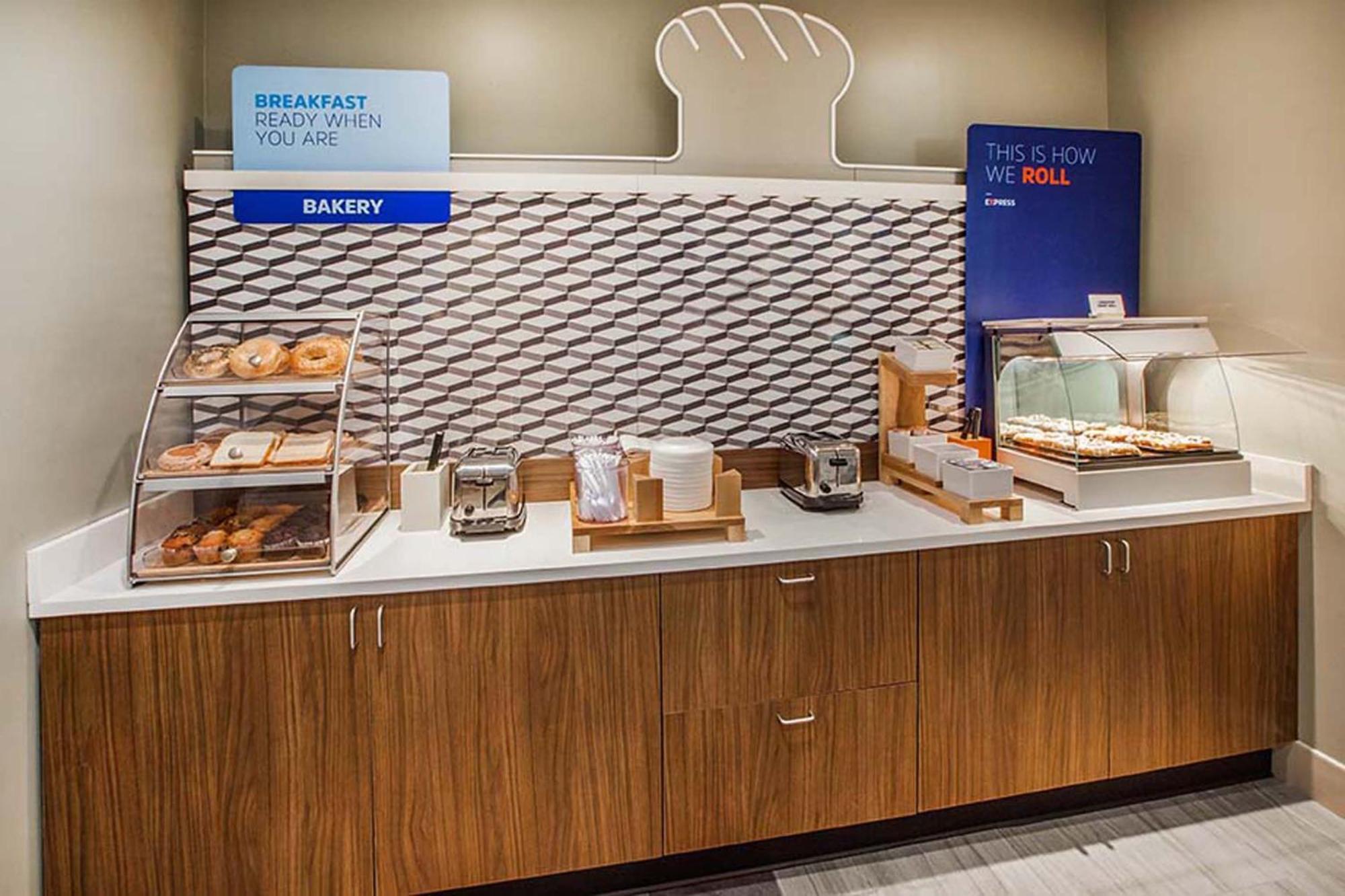 Holiday Inn Express Hotel & Suites North Bay By Ihg Exteriör bild
